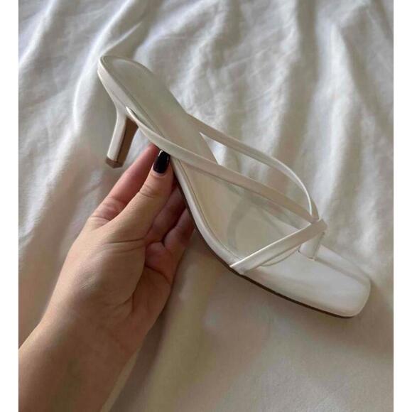 White kitten heels - Picture 3 of 3